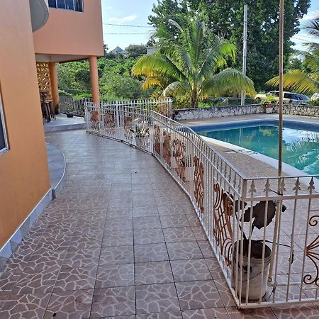 Chaudhry Holiday House Montego Bay Eksteriør bilde