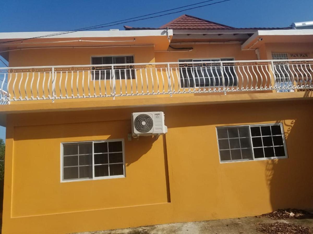 Chaudhry Holiday House Montego Bay Eksteriør bilde