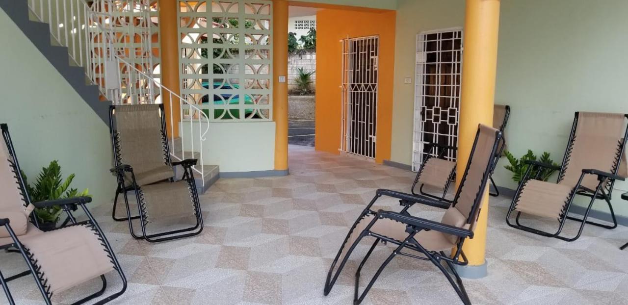 Chaudhry Holiday House Montego Bay Eksteriør bilde