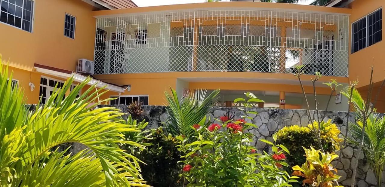Chaudhry Holiday House Montego Bay Eksteriør bilde