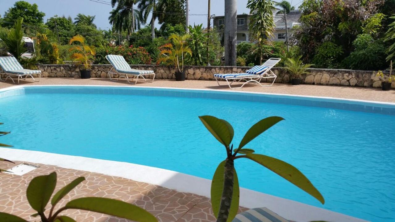 Chaudhry Holiday House Montego Bay Eksteriør bilde