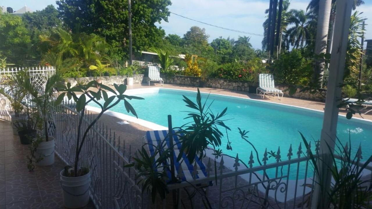 Chaudhry Holiday House Montego Bay Eksteriør bilde