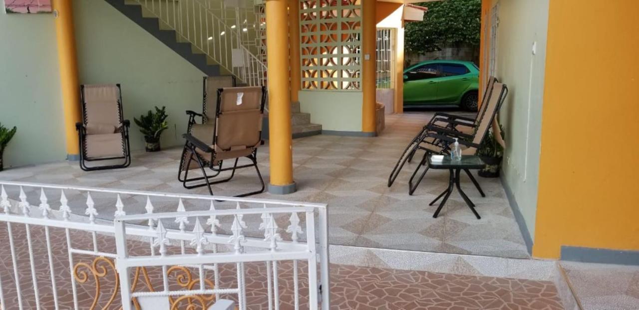 Chaudhry Holiday House Montego Bay Eksteriør bilde