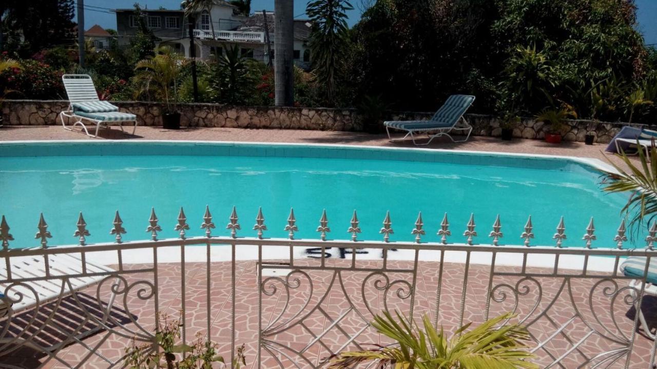 Chaudhry Holiday House Montego Bay Eksteriør bilde